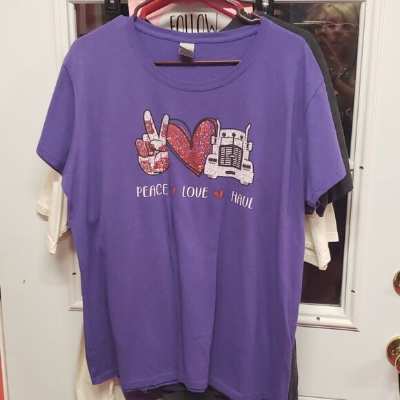 Lady Trucker Tee shirt " Peace Love Haul" size 2X modern fit EUC - Picture 2 of 4